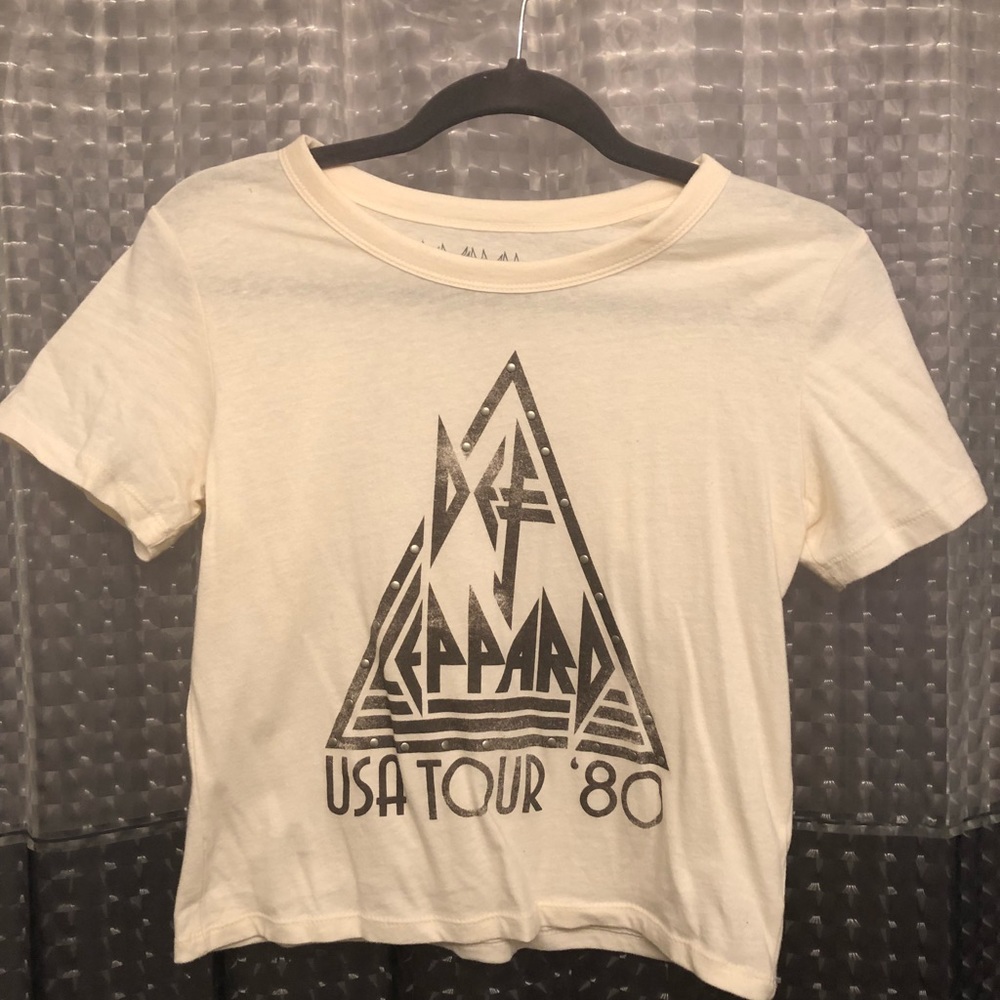 American eagle def leopard shirt